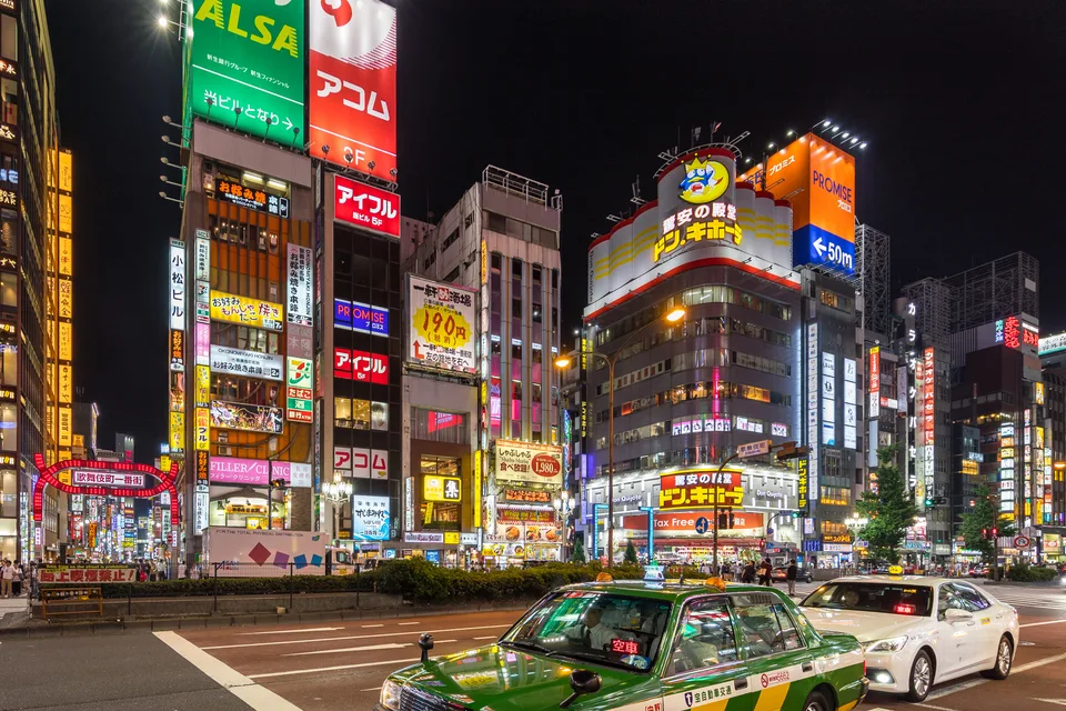 Yasukuni-dori Avenue at night, Shinjuku, Tokyo by Basile Morin, selected as a documented reference for Future Funk