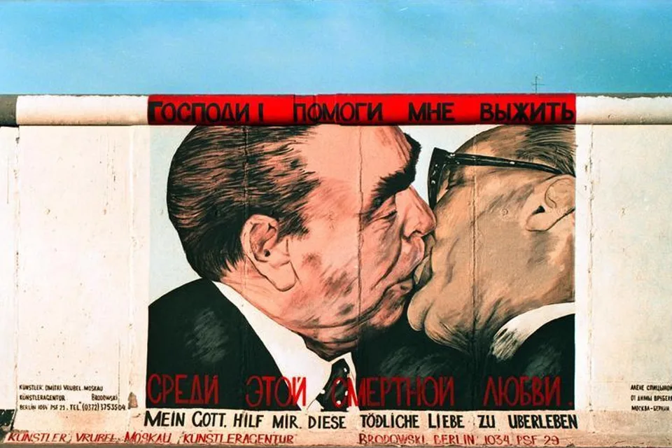 East Side Gallery, Berlin — mural art on the Berlin Wall by Bundesarchiv / Joachim F. Thurn, selected as a documented reference for Pop Art
